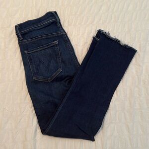 MOTHER Denim best seller the insider crop step fray dark denim